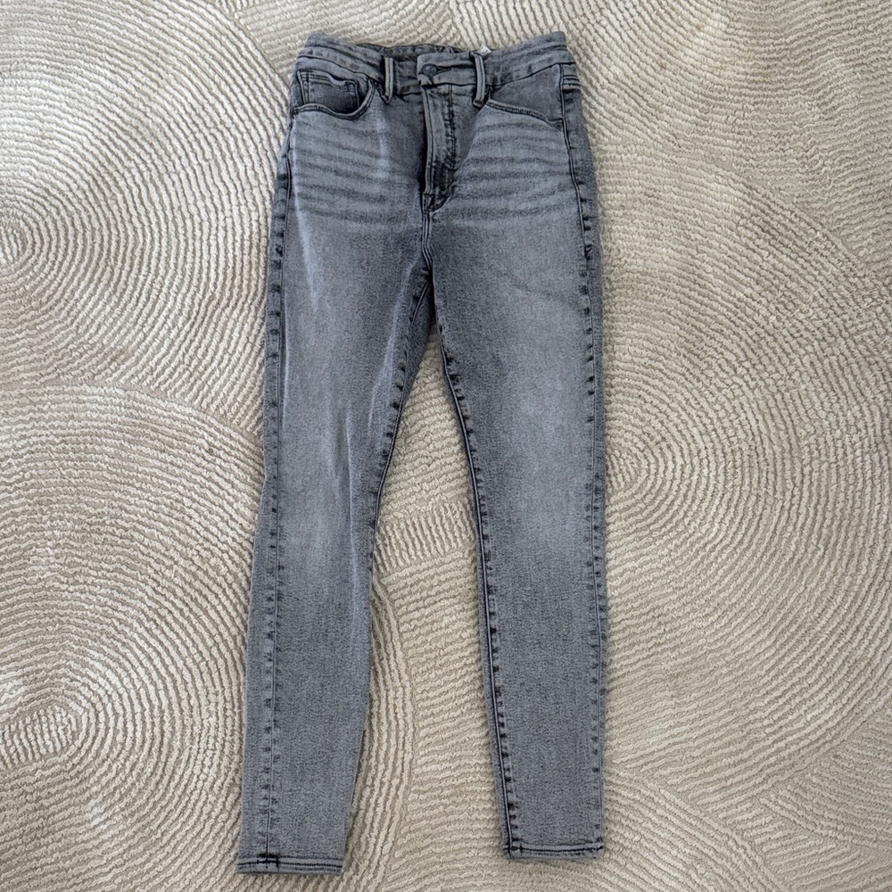 Good American gray denim skinny jeans